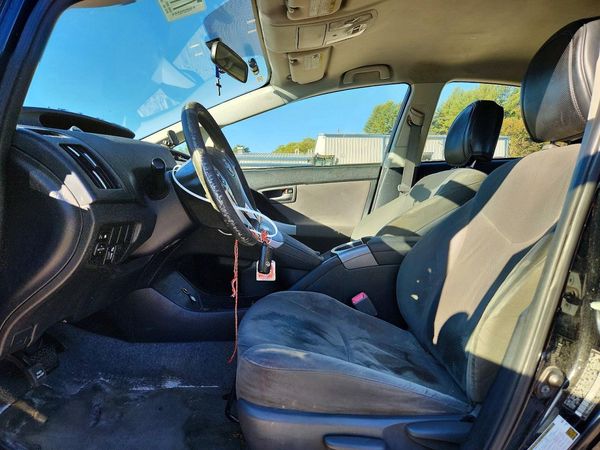 2013 TOYOTA PRIUS — DENT
