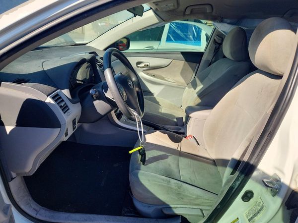 2013 TOYOTA COROLLA — DENT