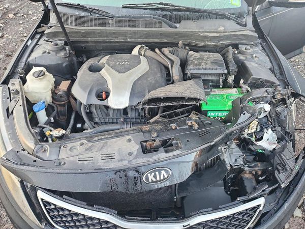 2013 KIA OPTIMA SX — Engine bay