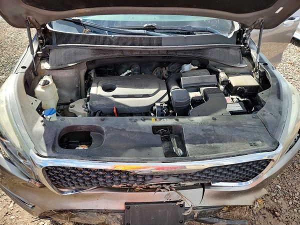 2017 KIA SORENTO L, LX — Engine bay