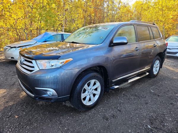 2013 TOYOTA HIGHLANDER Base/Hybrid — Front 3/4
