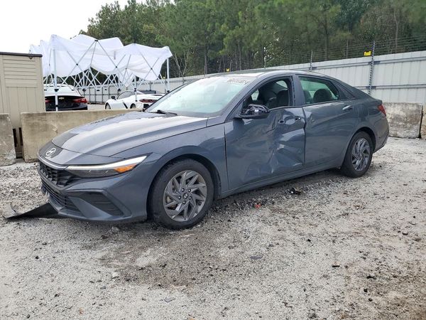 2024 HYUNDAI ELANTRA — DSFA — Front 3/4
