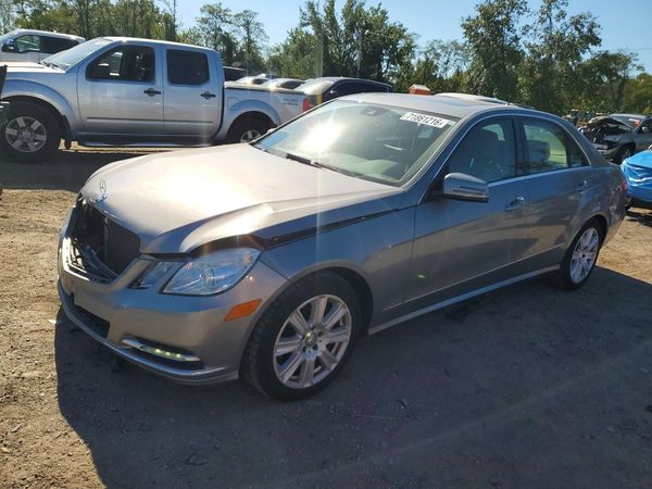 2013 MERCEDES-BENZ E — DSFA — Front 3/4