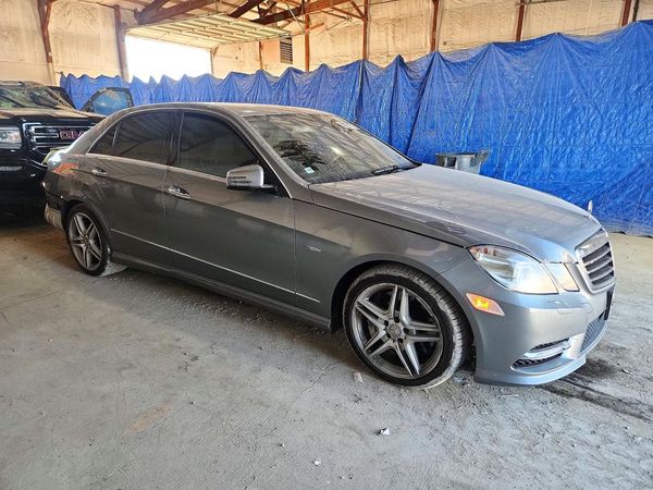 2012 MERCEDES-BENZ E E550 4-MATIC — Passenger 3/4