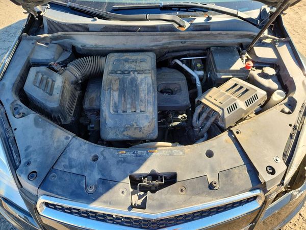 2013 CHEVROLET EQUINOX LTZ — Engine bay