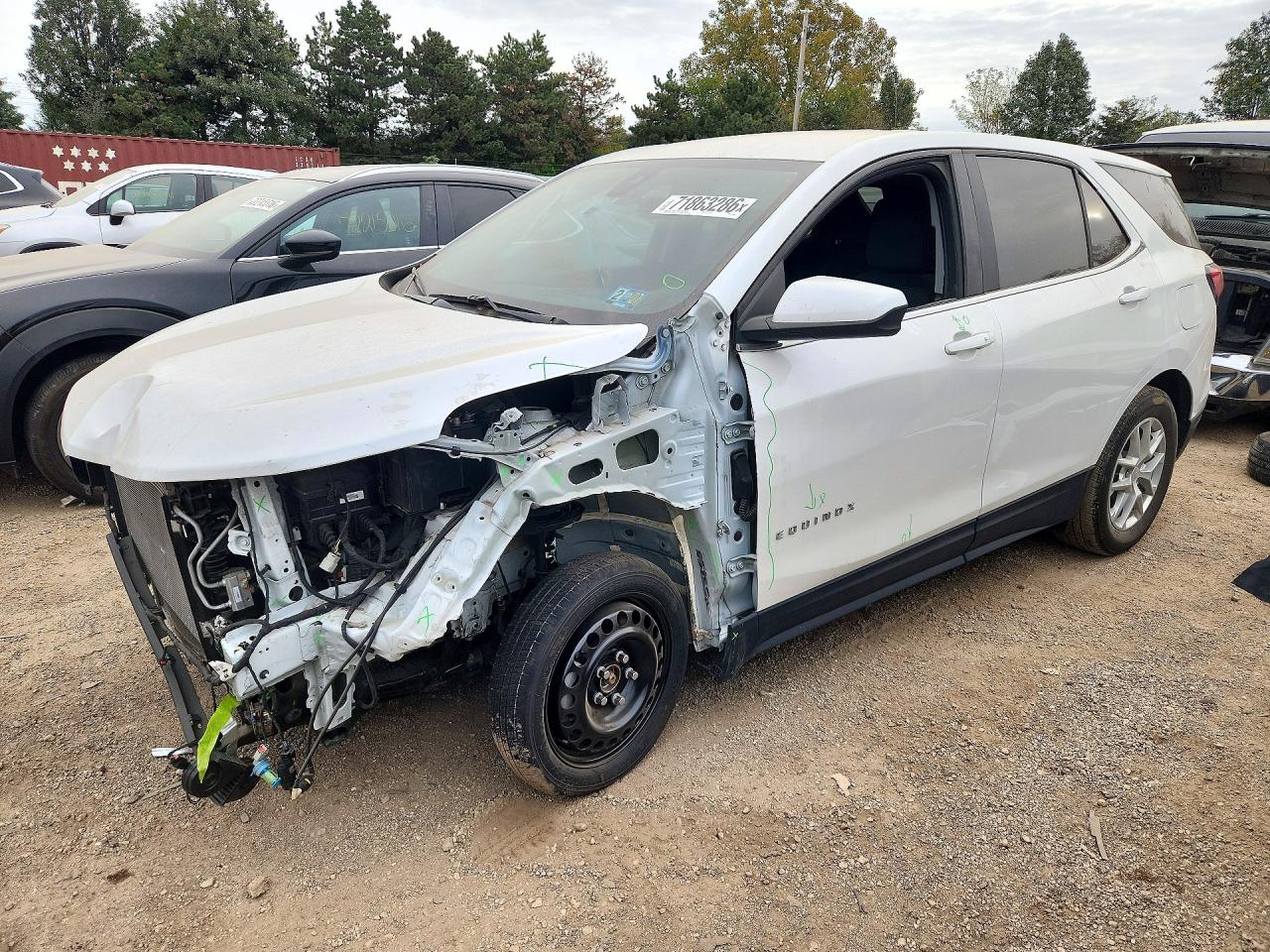 2024 CHEVROLET EQUINOX LT (1LT) — Front 3/4