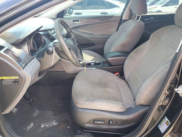 2013 HYUNDAI SONATA GLS/ GLS Popular — DENT