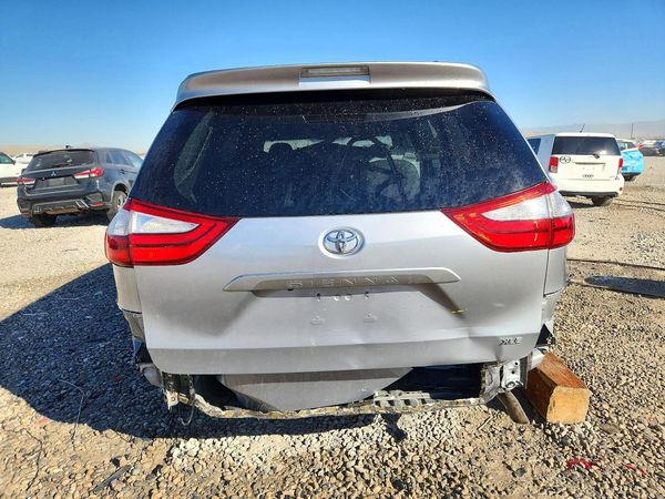 2015 TOYOTA SIENNA — DIRR