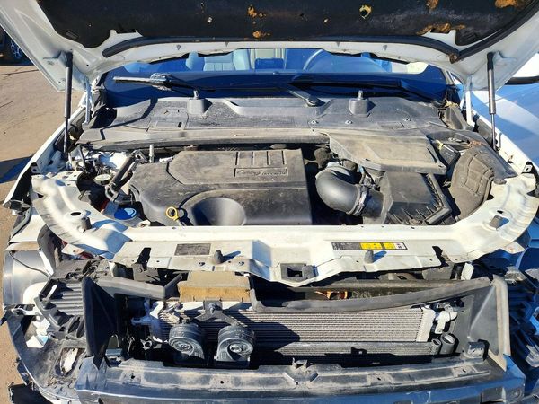 2018 LAND ROVER DISCOVERY SPORT HSE — Engine bay