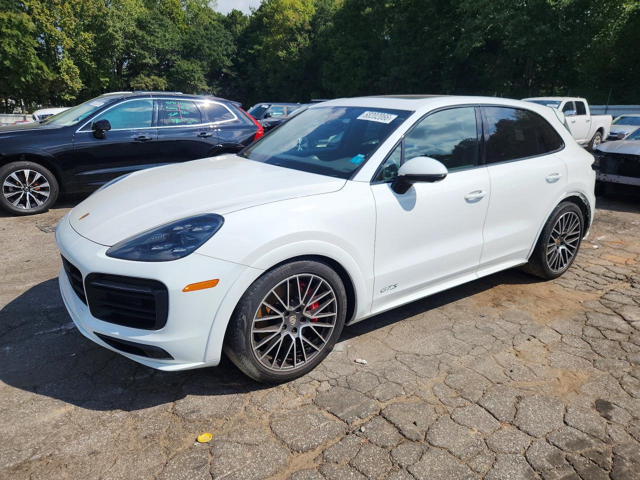2022 PORSCHE CAYENNE GTS — Front 3/4