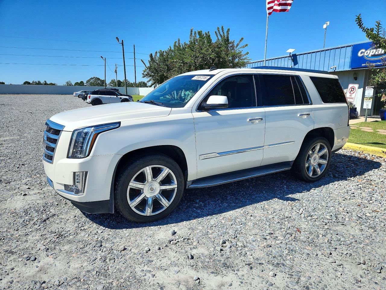 2015 CADILLAC ESCALADE Premium — Front 3/4