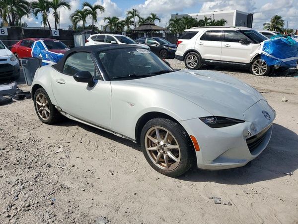 2017 MAZDA MX5 Sport — Passenger 3/4
