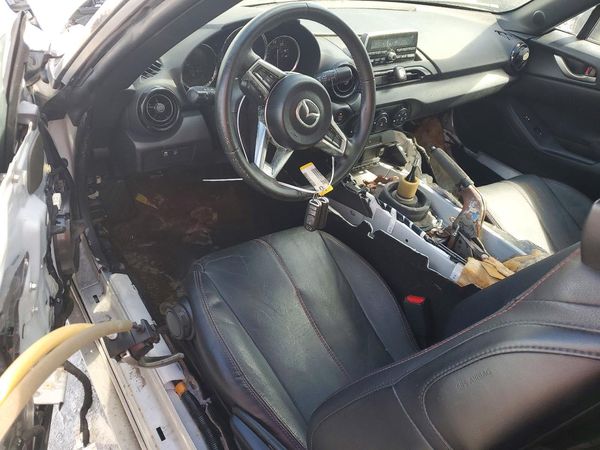 2017 MAZDA MX5 Sport — CKPT