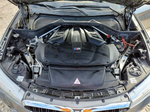 2018 BMW X5 X5 M — Engine bay