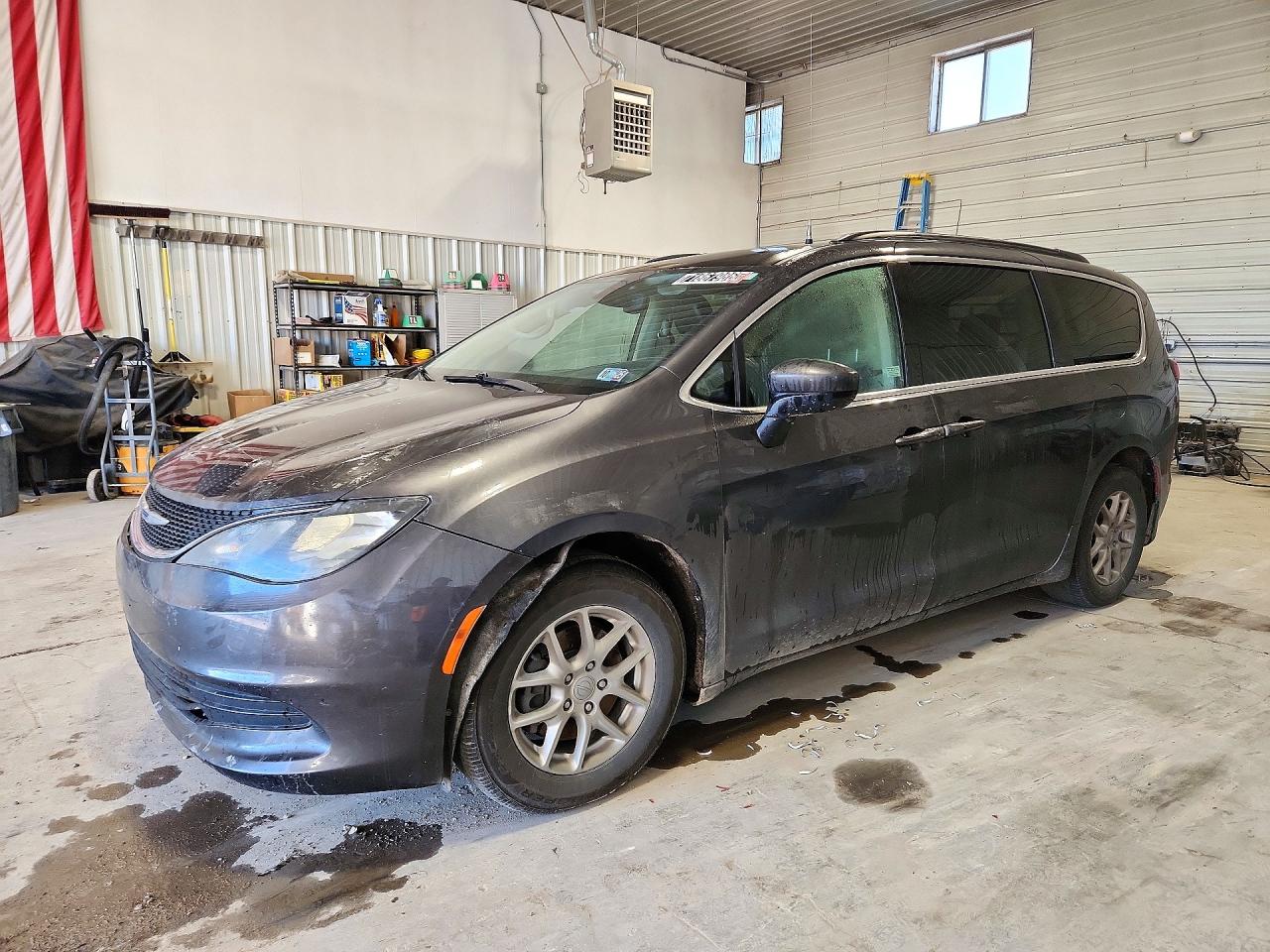 2020 CHRYSLER VOYAGER LXI — Front 3/4