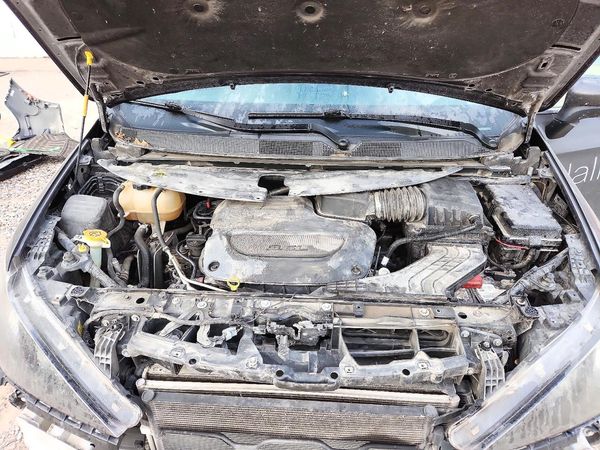 2020 CHRYSLER VOYAGER LXI — Engine bay