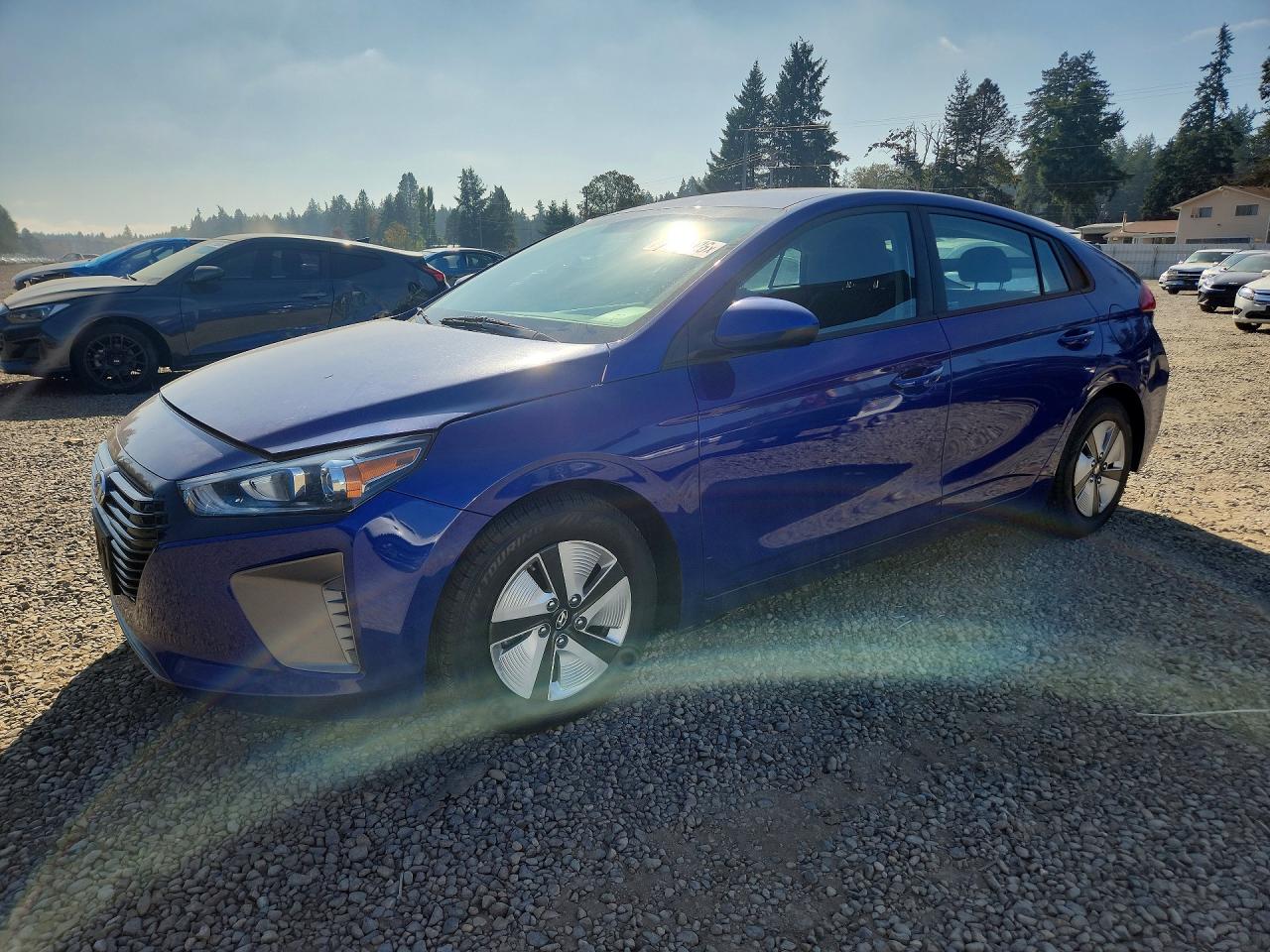 2019 HYUNDAI IONIQ Blue (HEV) — Front 3/4
