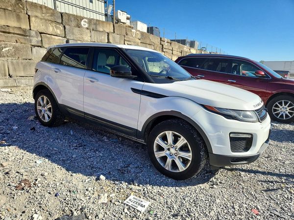 2016 LAND ROVER RANGEROVER SE — Passenger 3/4