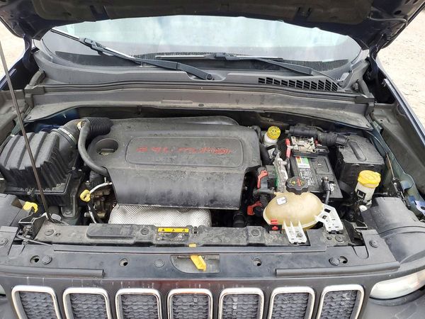 2019 JEEP RENEGADE Sport — Engine bay