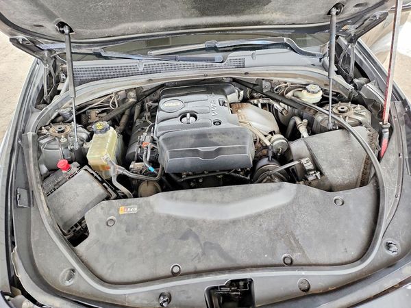 2017 CADILLAC CTS Luxury — Engine bay