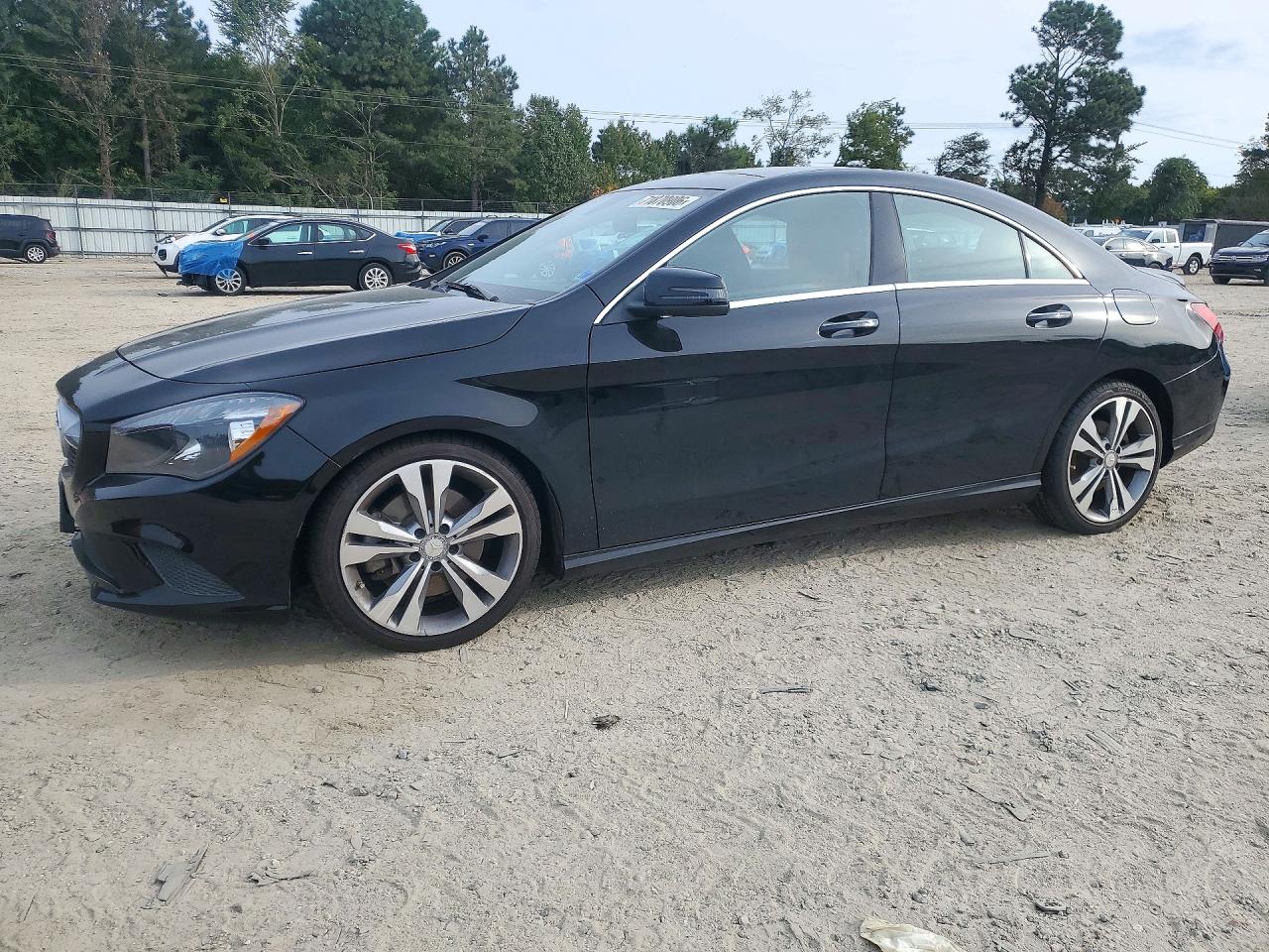 2016 MERCEDES-BENZ CLA CLA250-4M — Front 3/4
