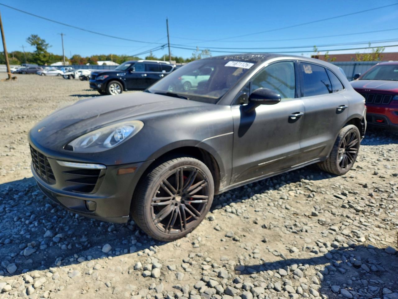2015 PORSCHE MACAN — Front 3/4