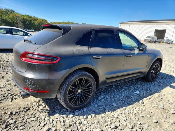 2015 PORSCHE MACAN — PSRA