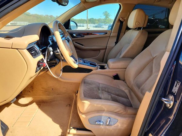2015 PORSCHE MACAN — DENT