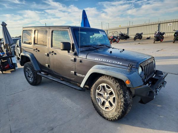 2014 JEEP WRANGLER Rubicon — Passenger 3/4