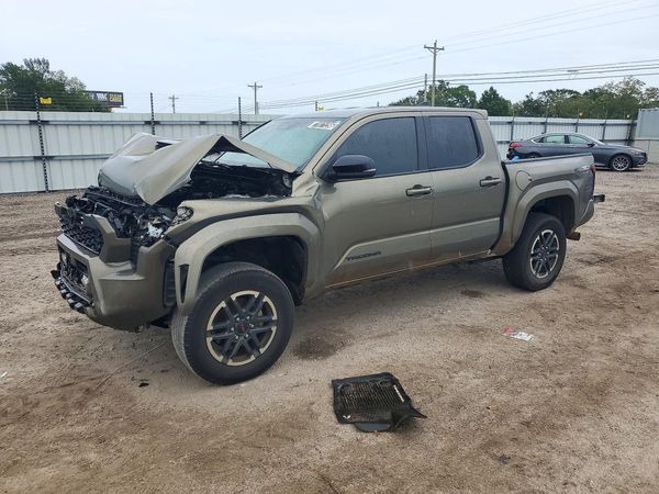 2024 TOYOTA TACOMA — Front 3/4