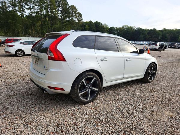 2015 VOLVO XC60 Premier (non R design) — PSRA