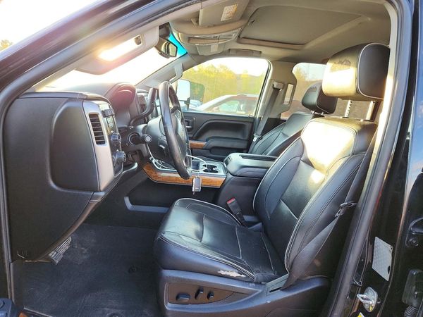 2019 CHEVROLET SILVERADO High Country — DENT