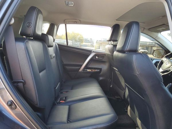 2017 TOYOTA RAV4 Ltd Hybrid — PSRS