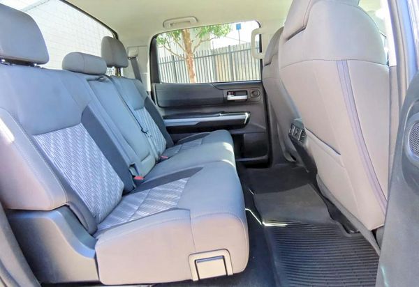 2021 TOYOTA TUNDRA SR5 grade