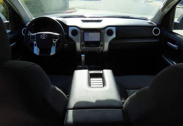 2021 TOYOTA TUNDRA SR5 grade