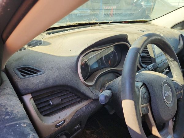 2016 JEEP CHEROKEE Sport — ODOM