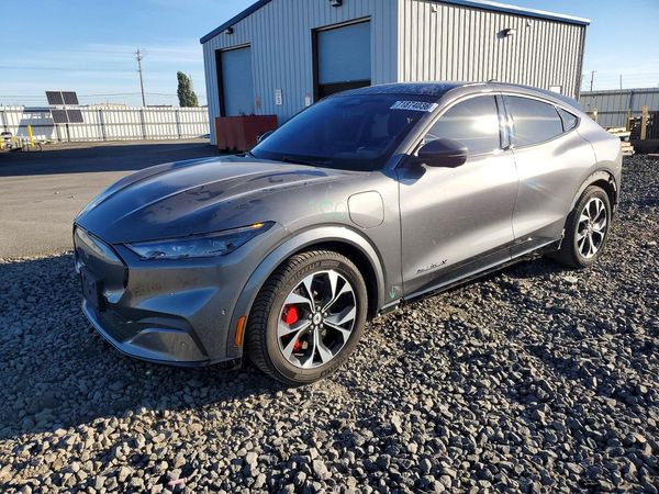 2021 FORD MUSTANG Premium — Front 3/4