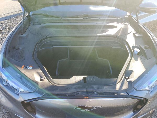 2021 FORD MUSTANG Premium — Engine bay