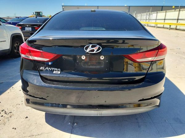 2017 HYUNDAI ELANTRA SE Base — DIRR