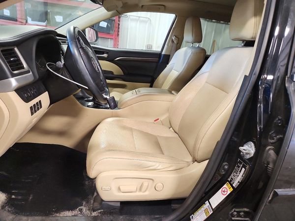 2016 TOYOTA HIGHLANDER Base/Hybrid — DENT