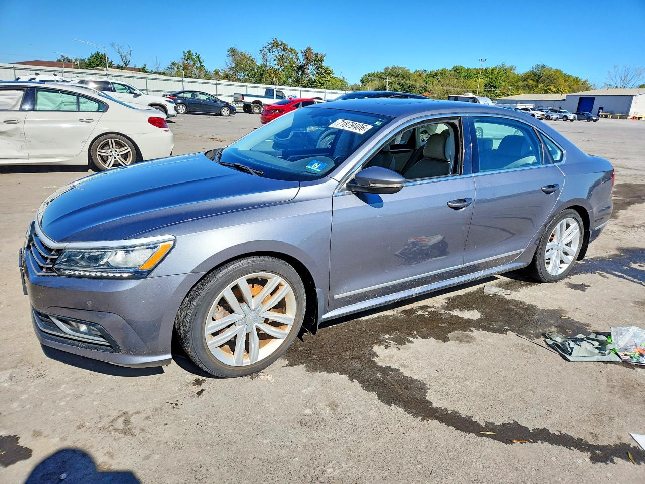 2017 VOLKSWAGEN PASSAT SE — Front 3/4