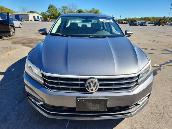 2017 VOLKSWAGEN PASSAT SE — DIRF