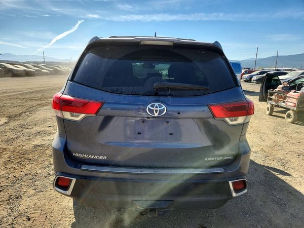 2017 TOYOTA HIGHLANDER Ltd/Ltd Platinum — DIRR