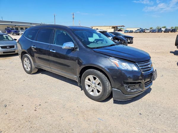 2014 CHEVROLET TRAVERSE 1LT — Passenger 3/4
