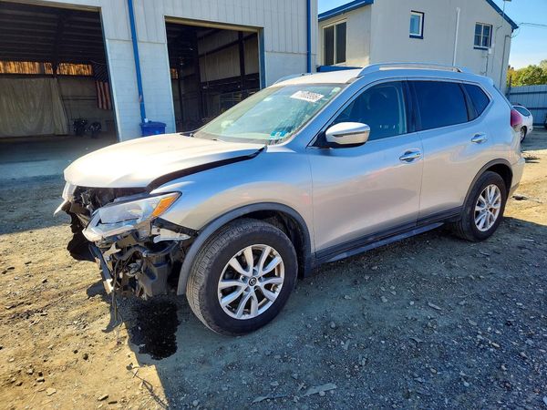 2018 NISSAN ROGUE — Front 3/4