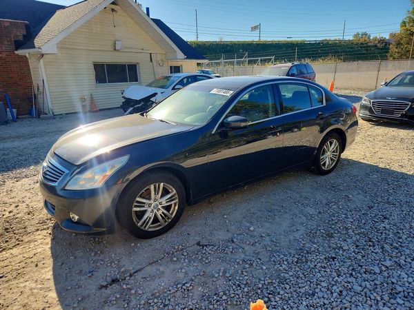 2012 INFINITI G37 — Front 3/4