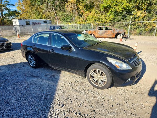 2012 INFINITI G37 — Passenger 3/4