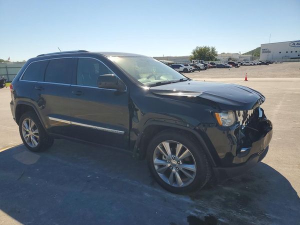 2012 JEEP CHEROKEE Laredo — Passenger 3/4