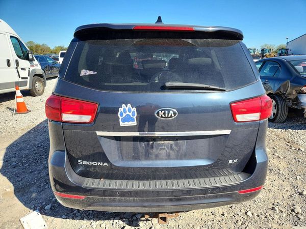 2015 KIA SEDONA GLS - Middle level — DIRR