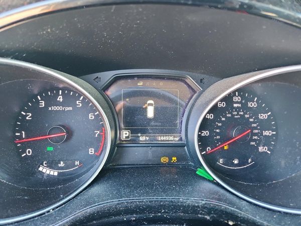 2015 KIA SEDONA GLS - Middle level — ODOM